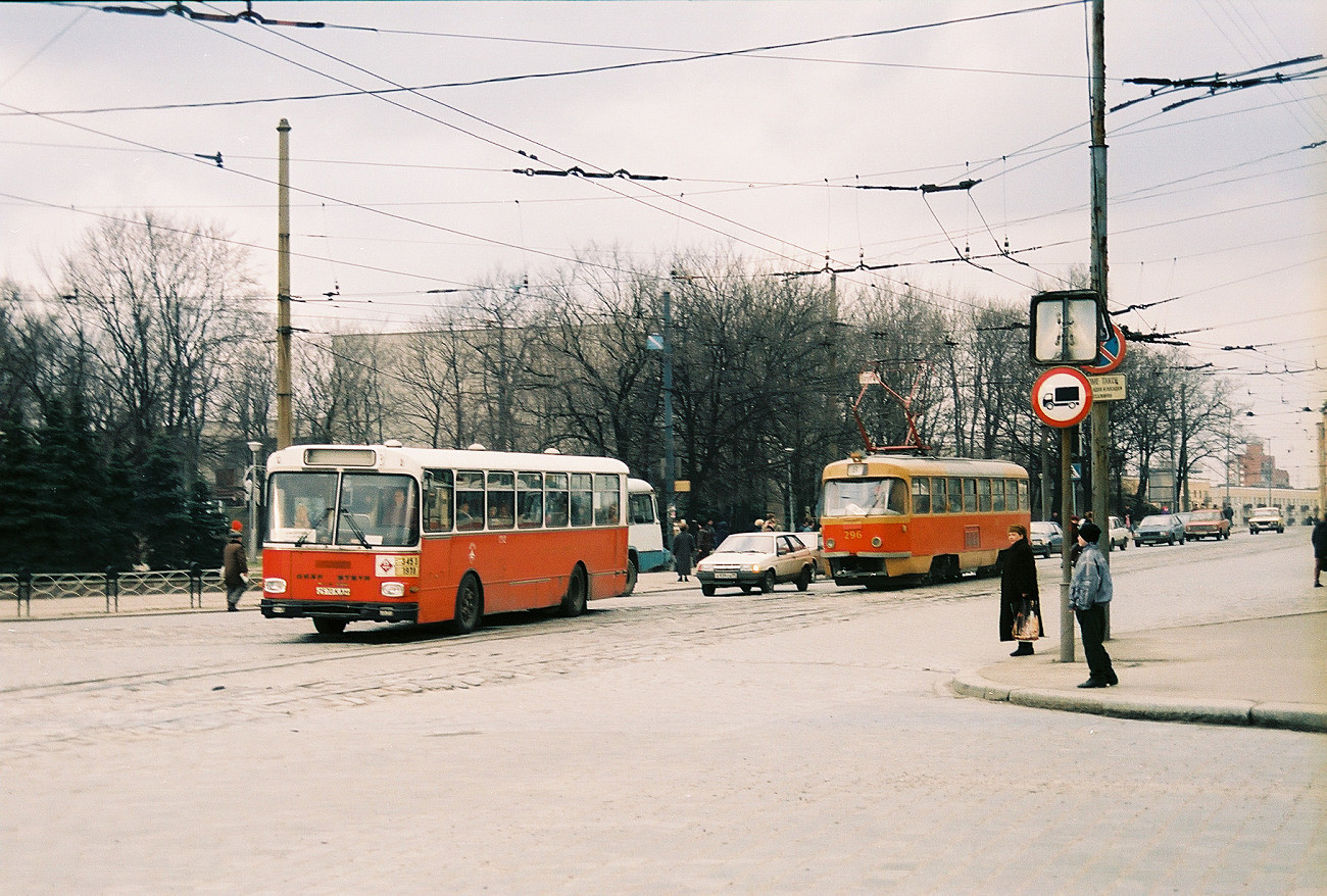 Tatra T4SU #296