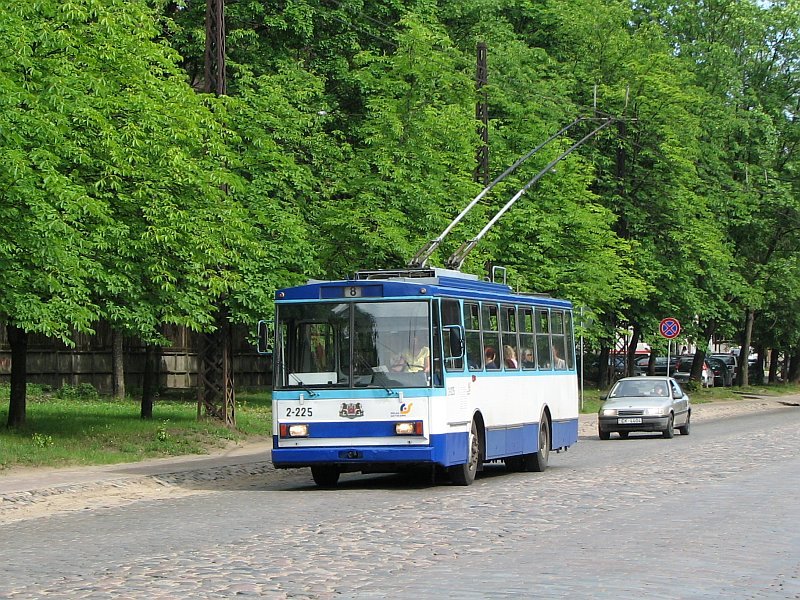 Škoda 14Tr02 #2-225