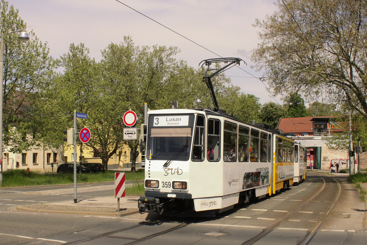 Tatra KT4D #359