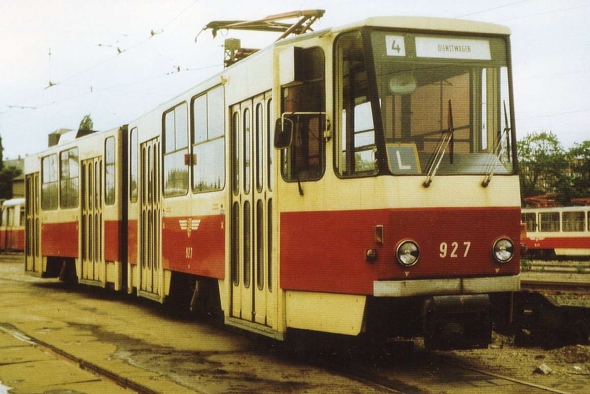 Tatra KT4D #927